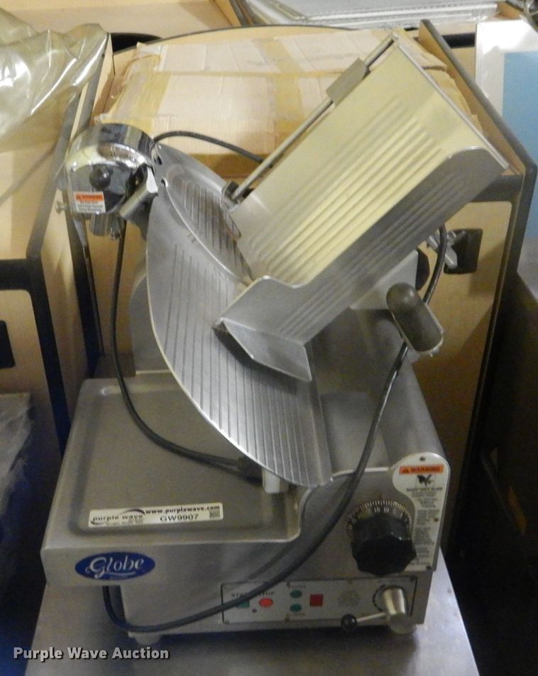 image for item GW9907 Globe 3975V meat slicer