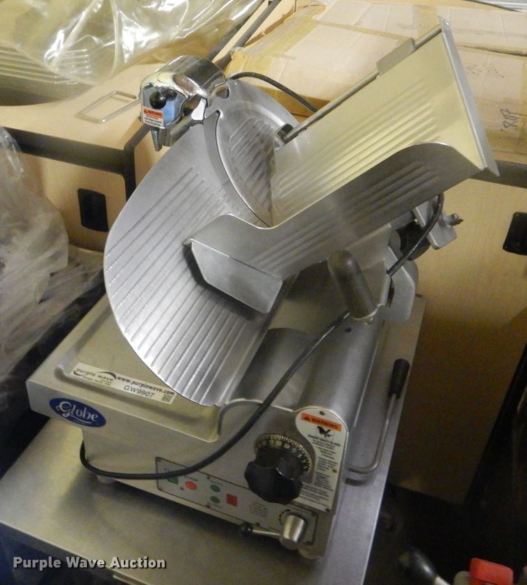 image for item GW9907 Globe 3975V meat slicer