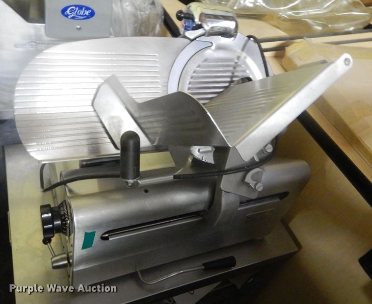 image for item GW9907 Globe 3975V meat slicer