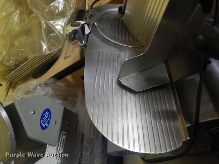 image for item GW9907 Globe 3975V meat slicer