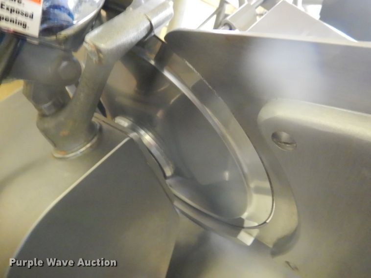 image for item GW9907 Globe 3975V meat slicer