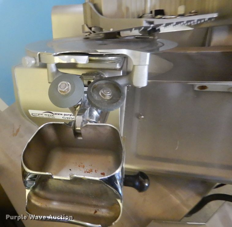 image for item GW9908 Globe 3975V meat slicer