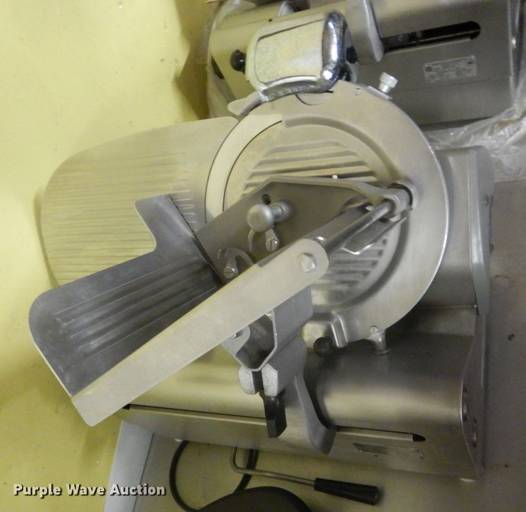 image for item GW9909 Globe 3975V meat slicer