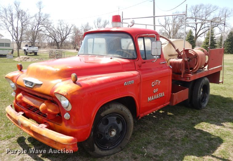 image for item GY9001 1955 Chevrolet 4100 pumper fire truck