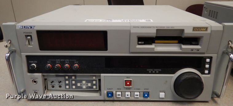 image for item GY9066 (2) Sony DSR-1800 video cassette recorders