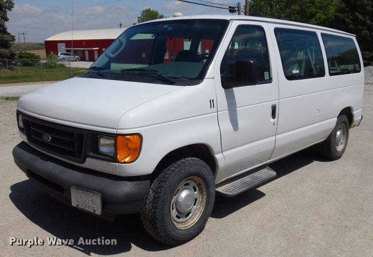 image for item GY9195 2004 Ford E150  van