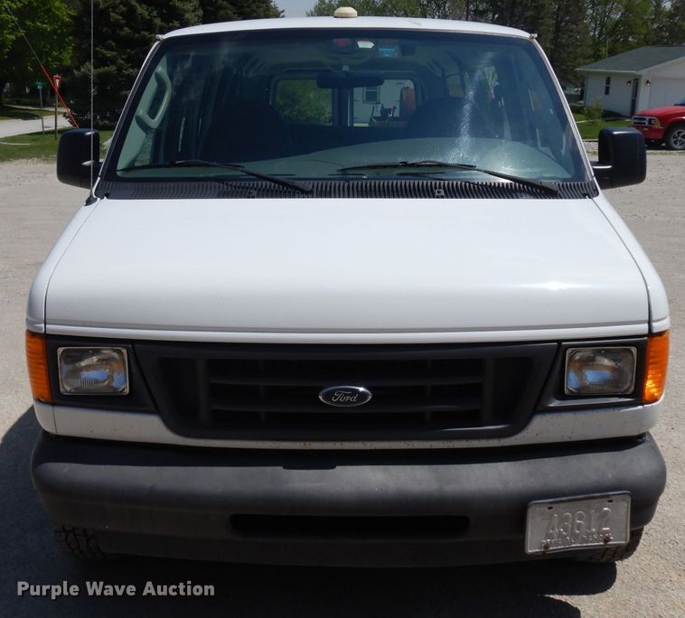 image for item GY9195 2004 Ford E150  van