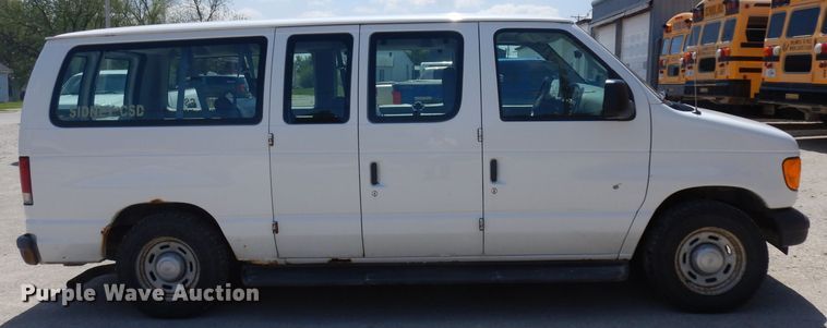 image for item GY9195 2004 Ford E150  van
