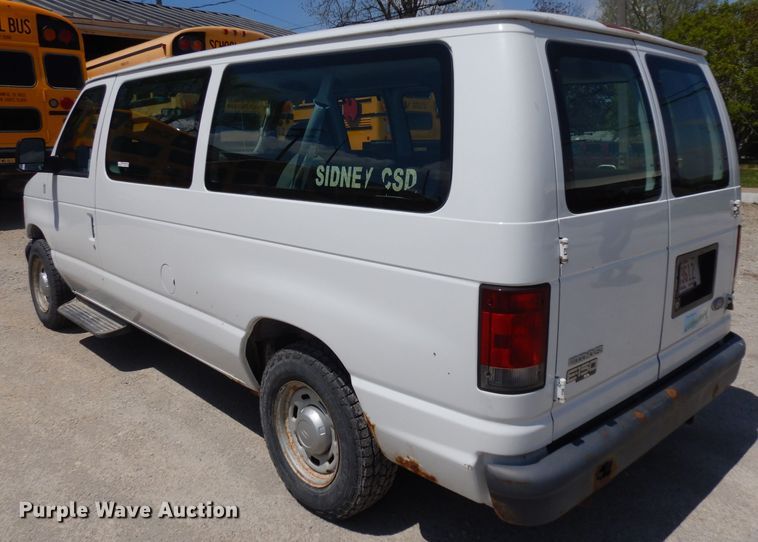 image for item GY9195 2004 Ford E150  van