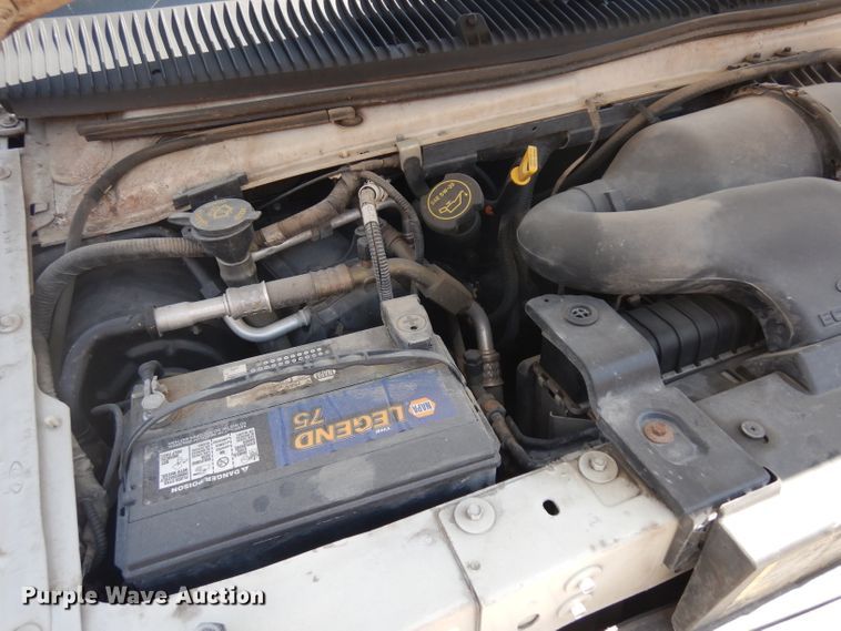 image for item GY9195 2004 Ford E150  van