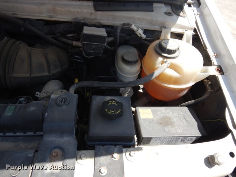 image for item GY9195 2004 Ford E150  van