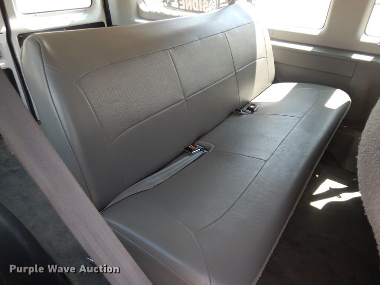 image for item GY9195 2004 Ford E150  van