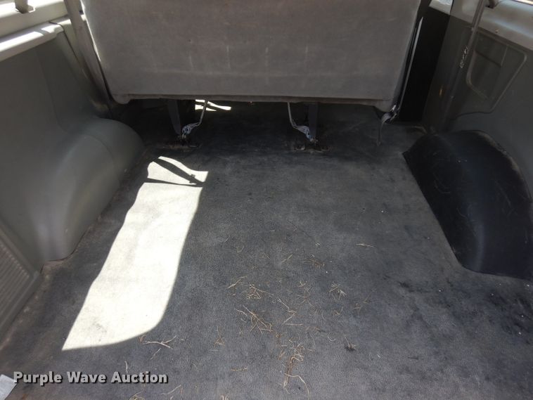 image for item GY9195 2004 Ford E150  van