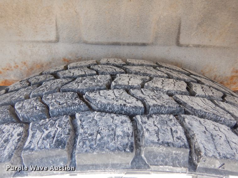 image for item GY9195 2004 Ford E150  van