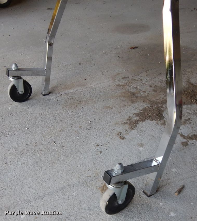 image for item GY9197 (12) folding cafeteria tables