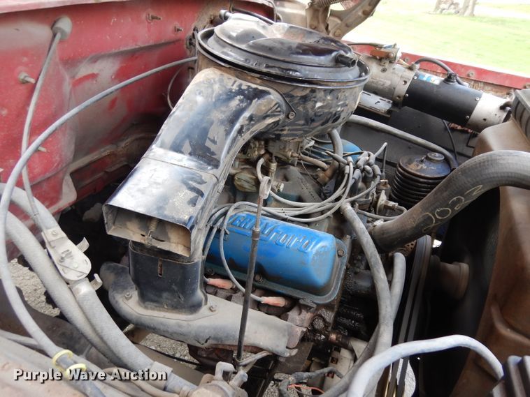 image for item GY9200 1970 Ford 600 dump truck