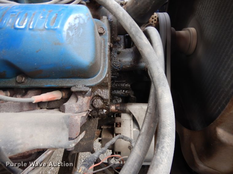 image for item GY9200 1970 Ford 600 dump truck