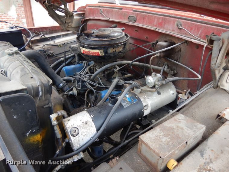 image for item GY9200 1970 Ford 600 dump truck