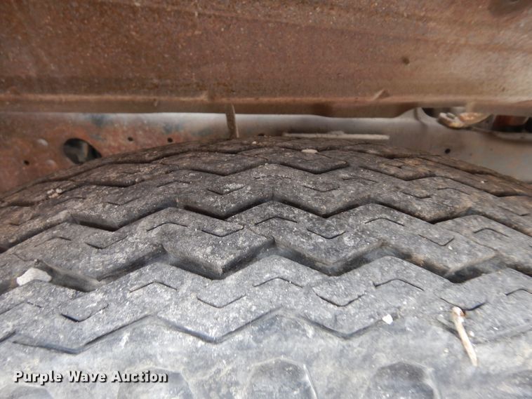 image for item GY9200 1970 Ford 600 dump truck