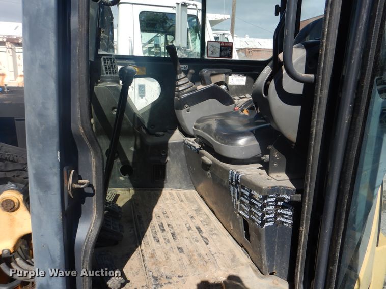 image for item GY9834 2007 John Deere 35D mini excavator