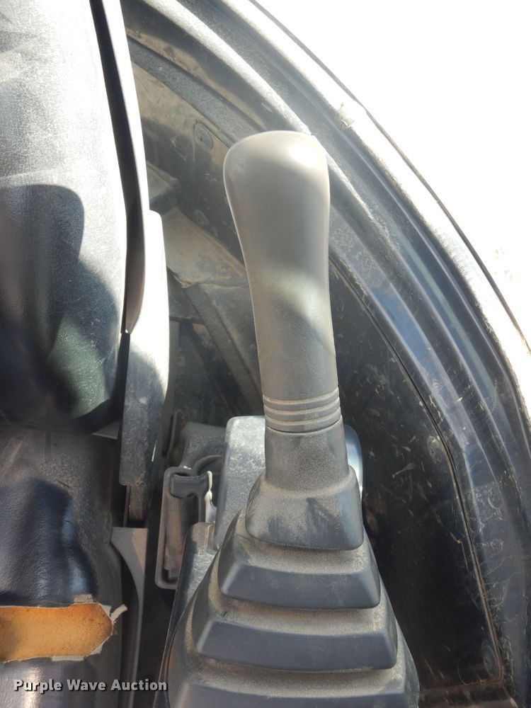 image for item GY9834 2007 John Deere 35D mini excavator