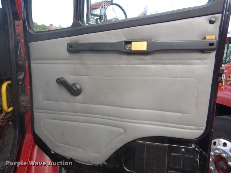 image for item GY9838 1996 Freightliner FL80 pumper fire truck