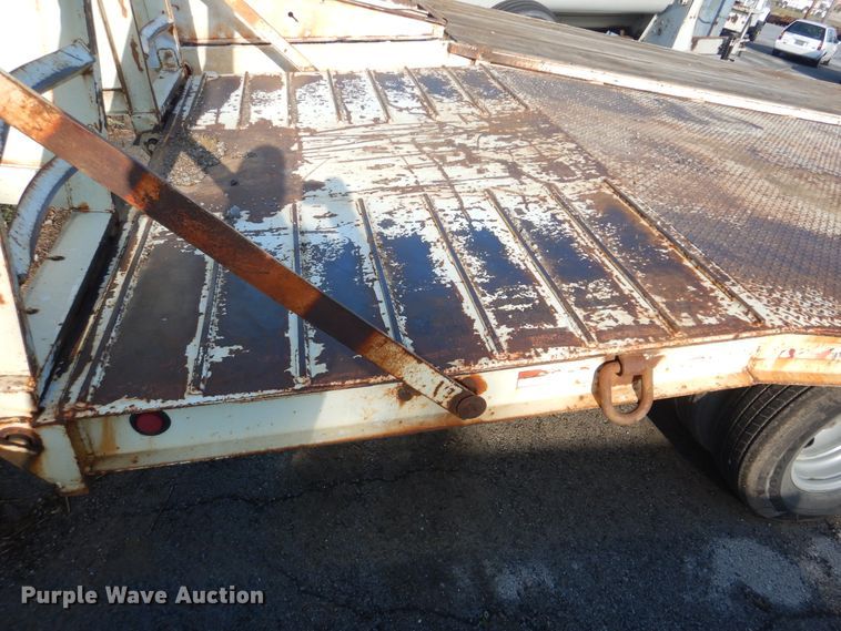 image for item GY9839 1993 Superline DD10 equipment trailer