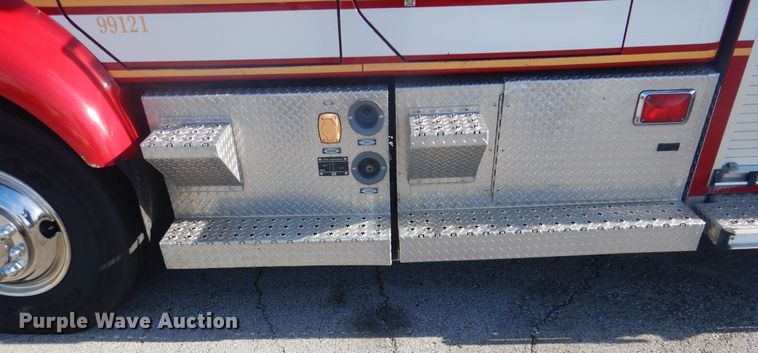 image for item GY9849 1999 International 2674 fire truck