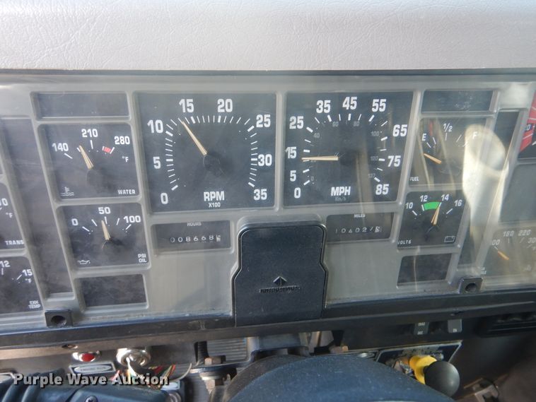 image for item GY9849 1999 International 2674 fire truck