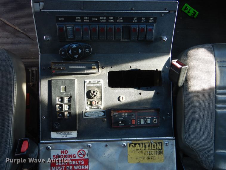 image for item GY9849 1999 International 2674 fire truck