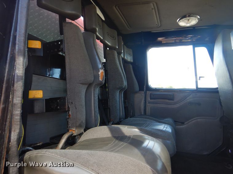 image for item GY9849 1999 International 2674 fire truck