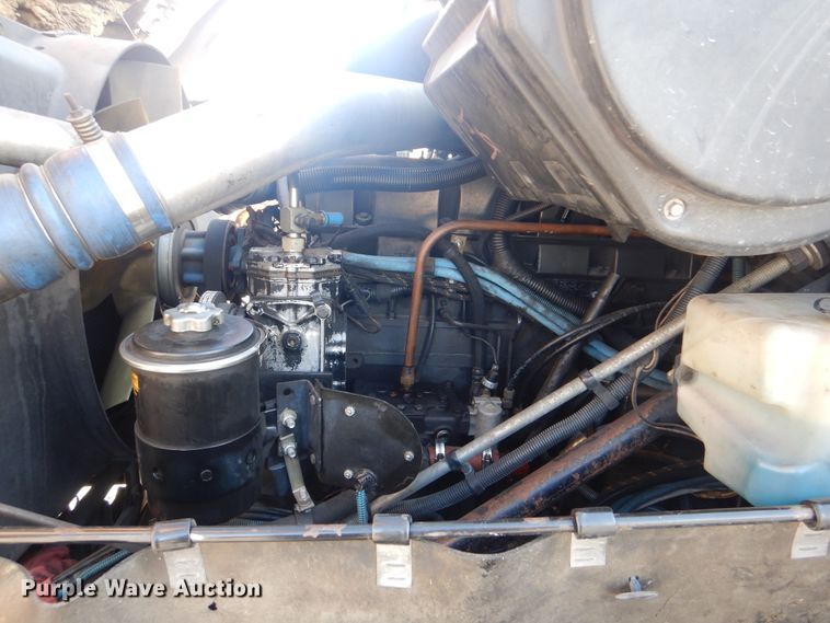 image for item GY9849 1999 International 2674 fire truck