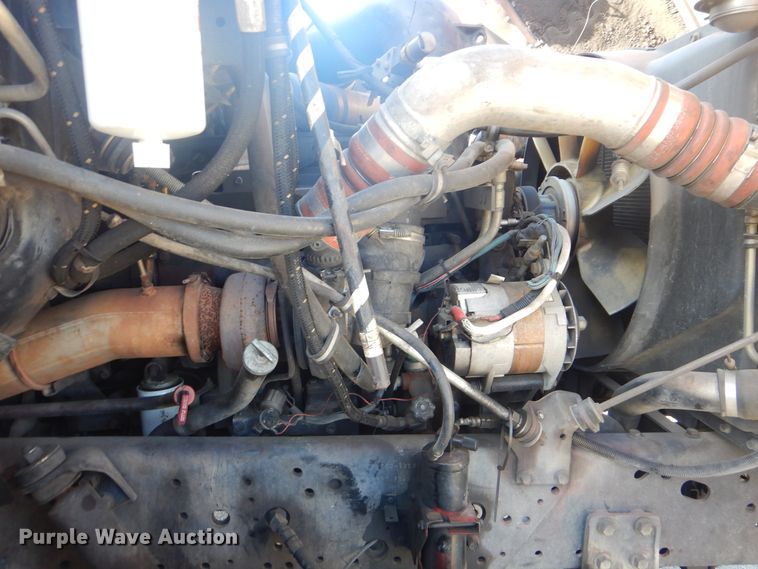 image for item GY9849 1999 International 2674 fire truck