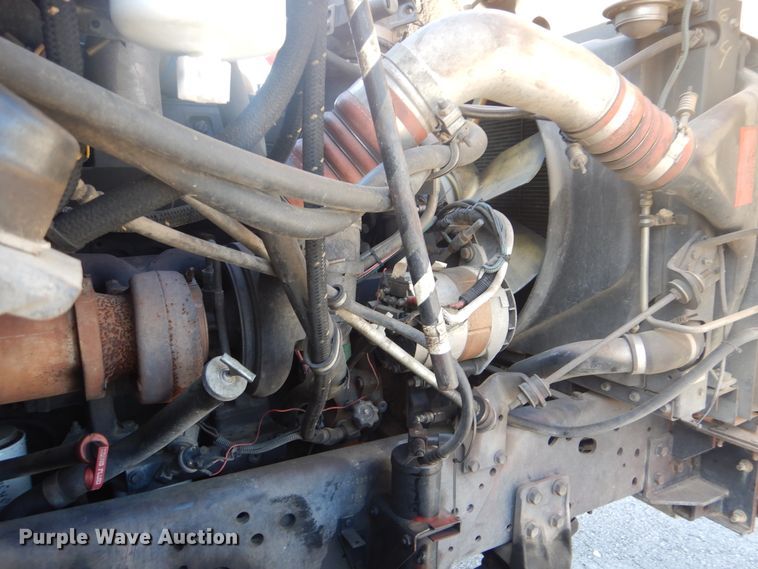 image for item GY9849 1999 International 2674 fire truck