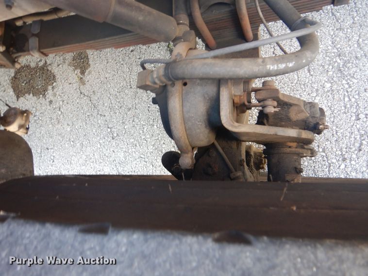 image for item GY9849 1999 International 2674 fire truck