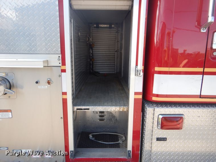 image for item GY9849 1999 International 2674 fire truck