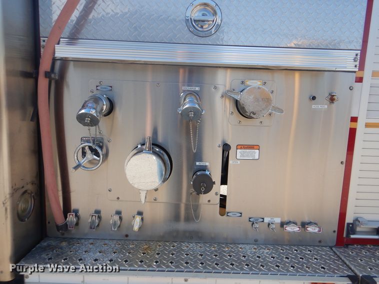 image for item GY9849 1999 International 2674 fire truck