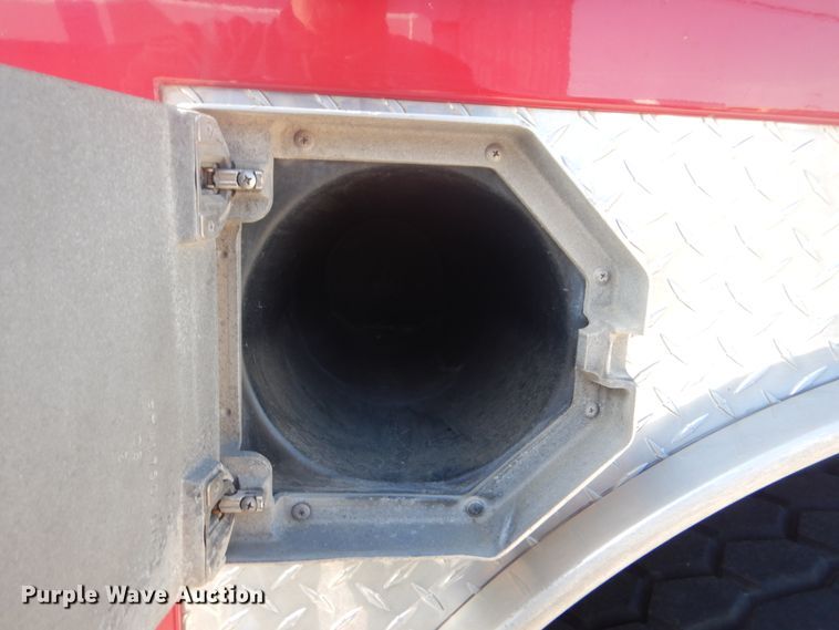 image for item GY9849 1999 International 2674 fire truck