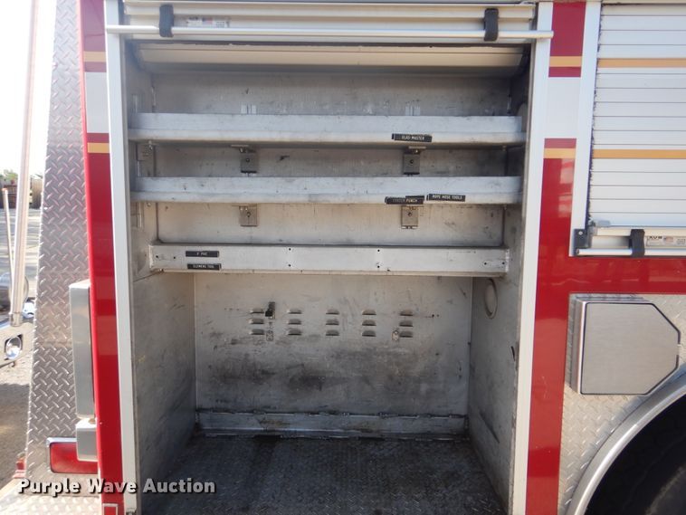 image for item GY9849 1999 International 2674 fire truck