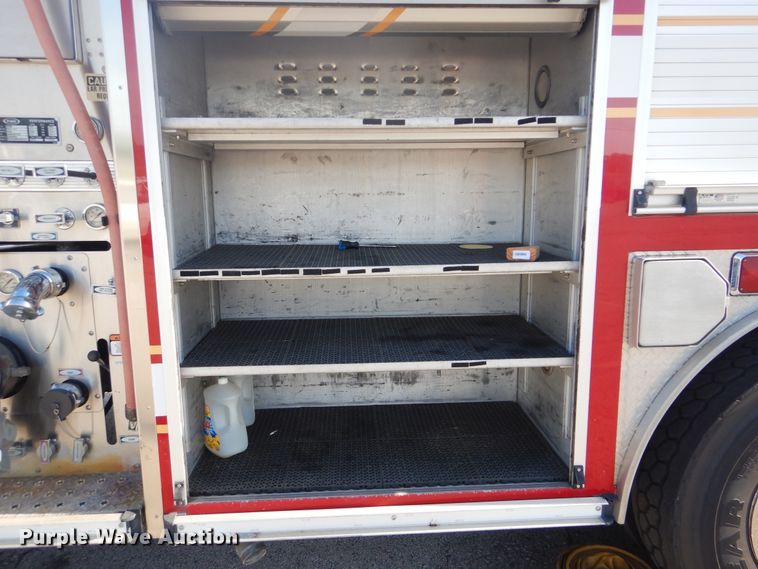 image for item GY9849 1999 International 2674 fire truck