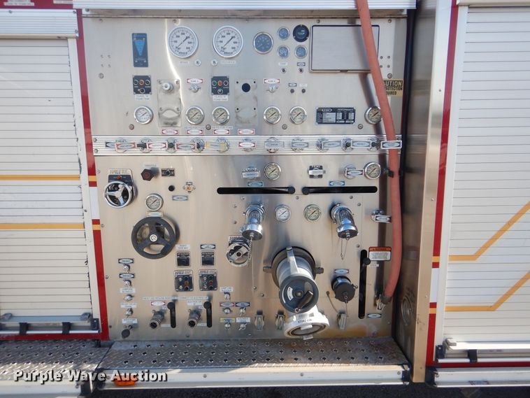 image for item GY9849 1999 International 2674 fire truck