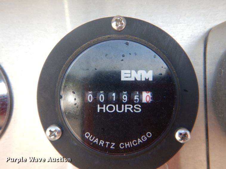 image for item GY9849 1999 International 2674 fire truck