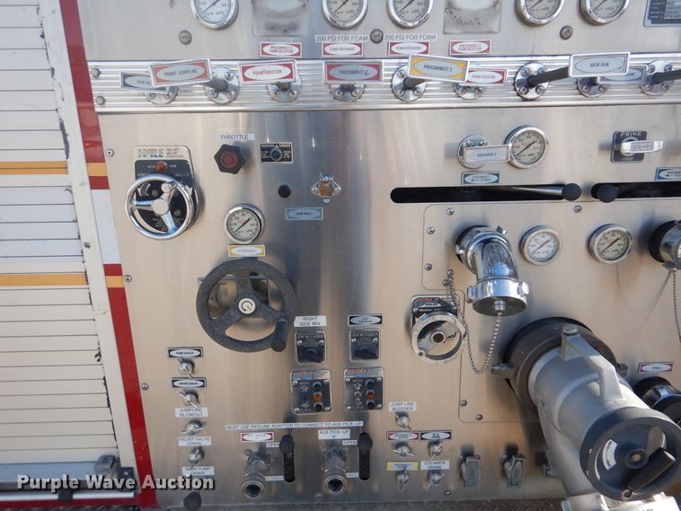 image for item GY9849 1999 International 2674 fire truck