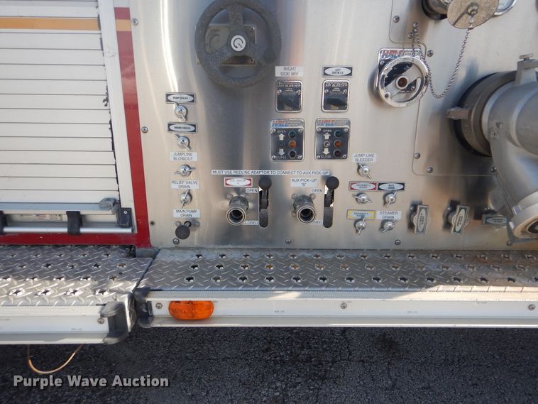 image for item GY9849 1999 International 2674 fire truck