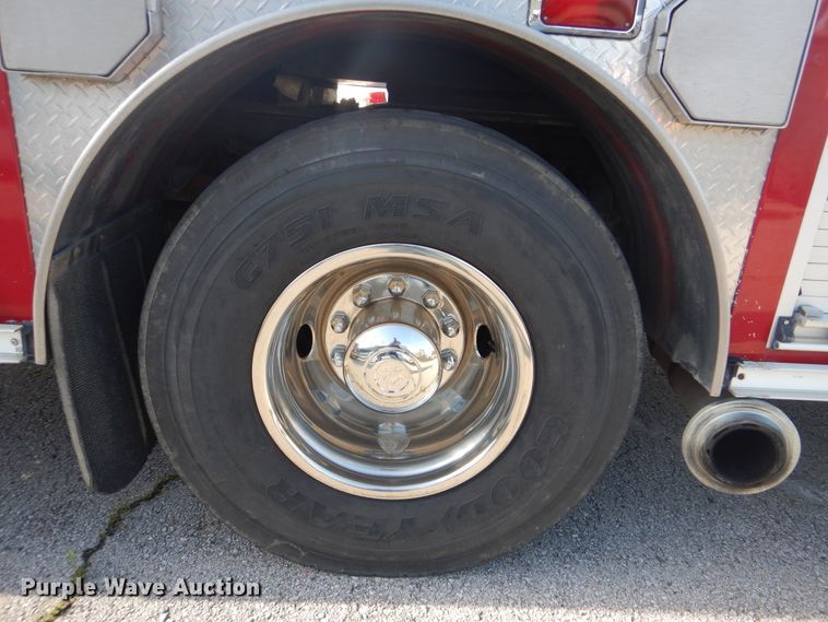 image for item GY9849 1999 International 2674 fire truck