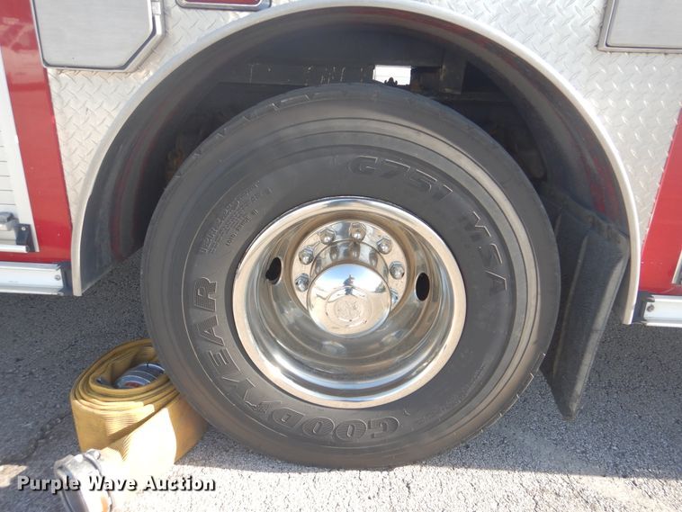 image for item GY9849 1999 International 2674 fire truck