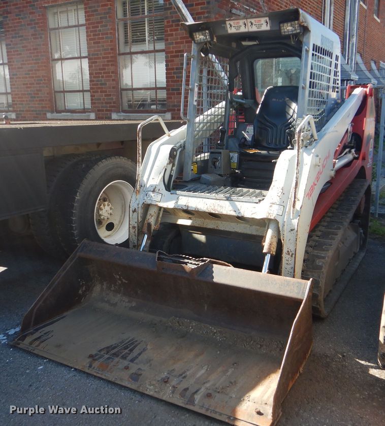 image for item GY9851 Takeuchi TL230  tracked skid steer loader