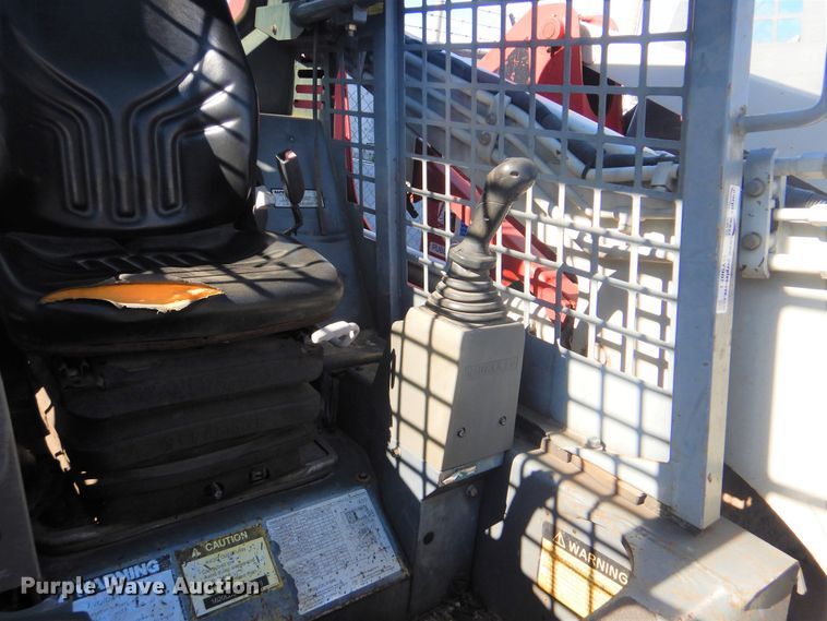 image for item GY9851 Takeuchi TL230  tracked skid steer loader