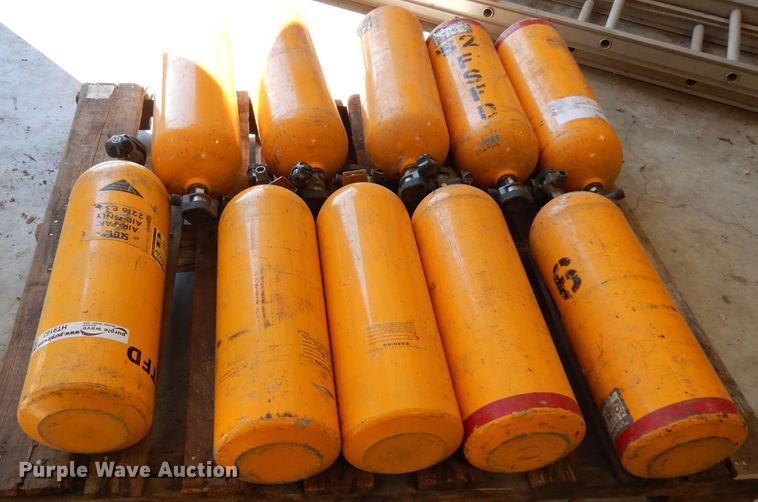 image for item HT9183 (10) Scott 2216 air packs