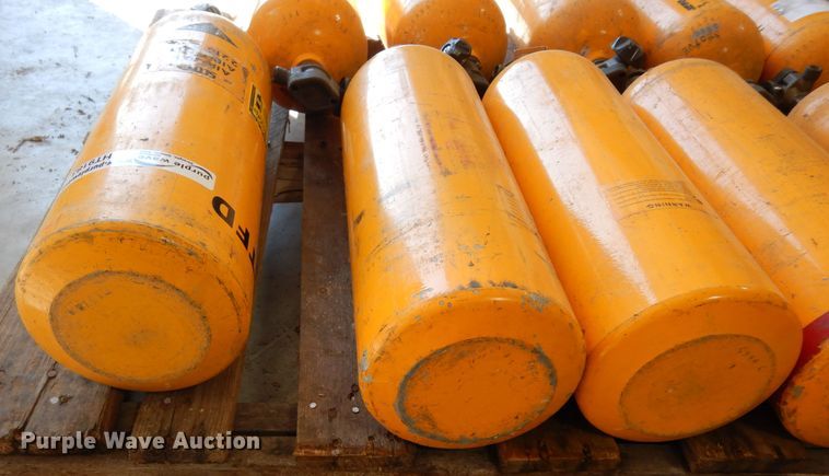 image for item HT9183 (10) Scott 2216 air packs